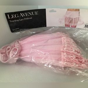 Teardrop lace petticoat